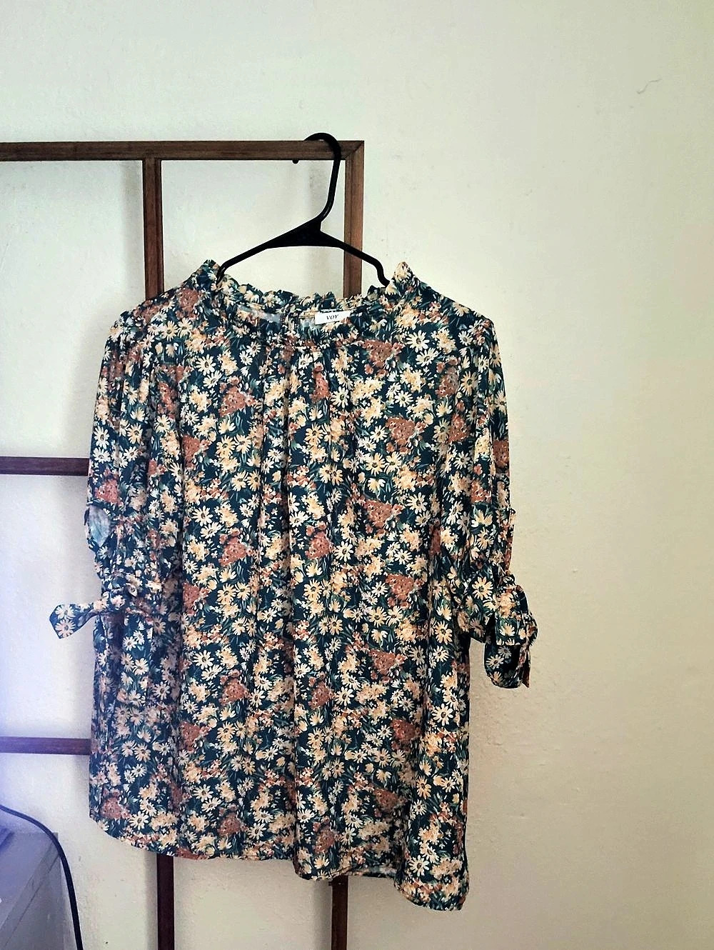 VOY Floral Blouse in Blue & Orange Size Medium
